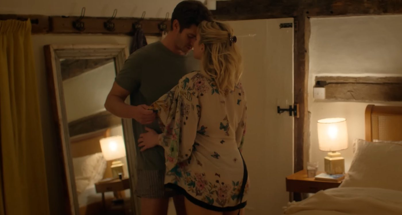 Florence Pugh sex scene with Andrew Garfield forced cameraman to stop